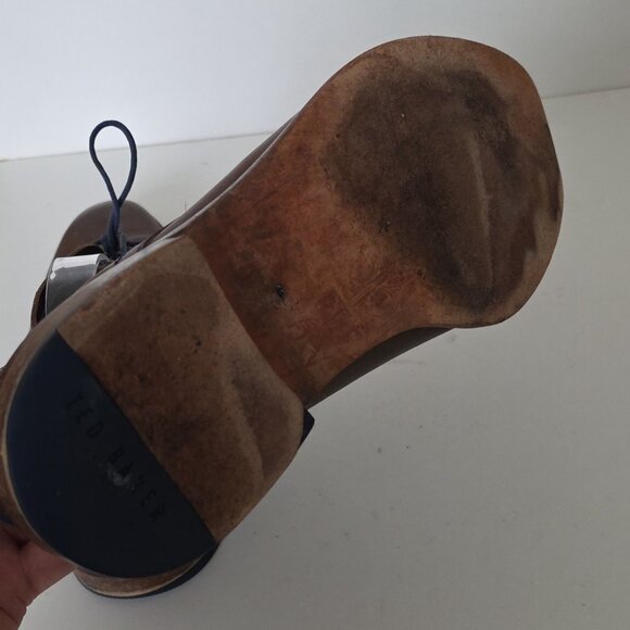 TED BAKER | Torsdi chukka boots in brown leather with blue laces sz 10 - Picture 5 of 6